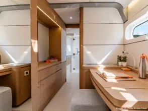 Thumbnail von Excess 15 Wine Down