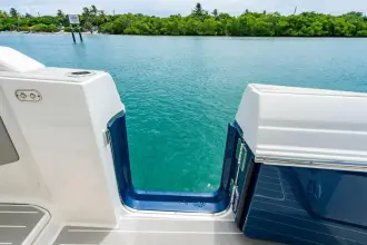 Thumbnail von Tiara Yachts 48LS