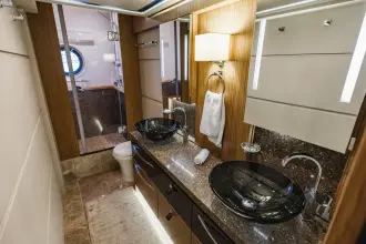 Thumbnail von Sea Ray L650 Fly Myśli, że to jego