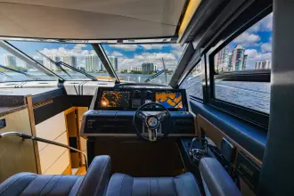 Thumbnail von Sea Ray L650 Fly Myśli, że to jego