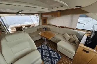 Thumbnail von Riviera 4400 Sport Yacht