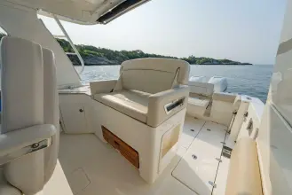 Thumbnail von Boston Whaler 350 Realm BLUE SKIES