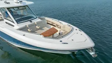 Thumbnail von Boston Whaler 350 Realm BLUE SKIES