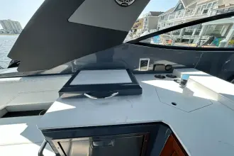Thumbnail von Cruisers Yachts 38 GLS OB