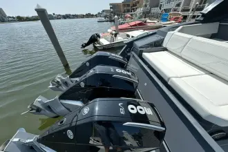 Thumbnail von Cruisers Yachts 38 GLS OB