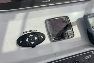 Thumbnail von Boston Whaler 345 Conquest