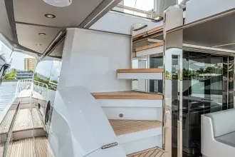 Thumbnail von Azimut S8