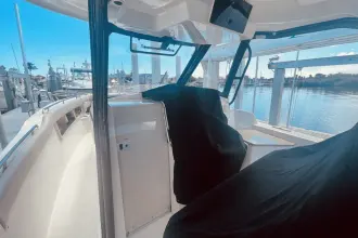 Thumbnail von Boston Whaler 350 Realm