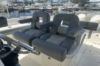 Thumbnail von Boston Whaler 280 Outrage