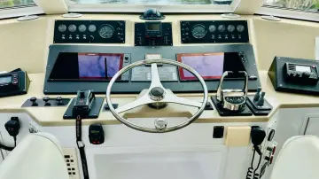 Thumbnail von Viking 60 Motor Yacht Triton