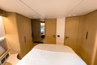 Thumbnail von Azimut 62