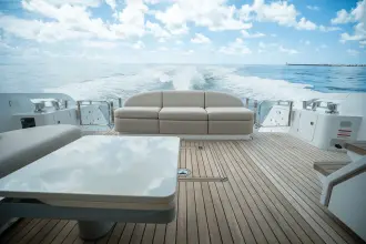 Thumbnail von Azimut 62