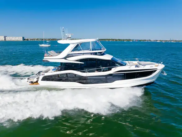 Galeon 560 FLY