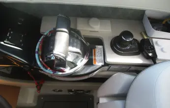 Thumbnail von Sea Ray SLX 400 buitenboord