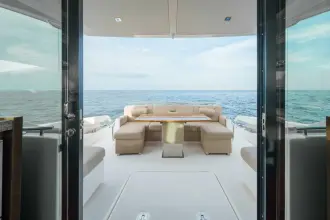 Thumbnail von Tiara Yachts 53 Coupe Happy Daze IV
