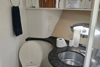 Thumbnail von Carver 444 Cockpit Motor Yacht LA BELLA VITA