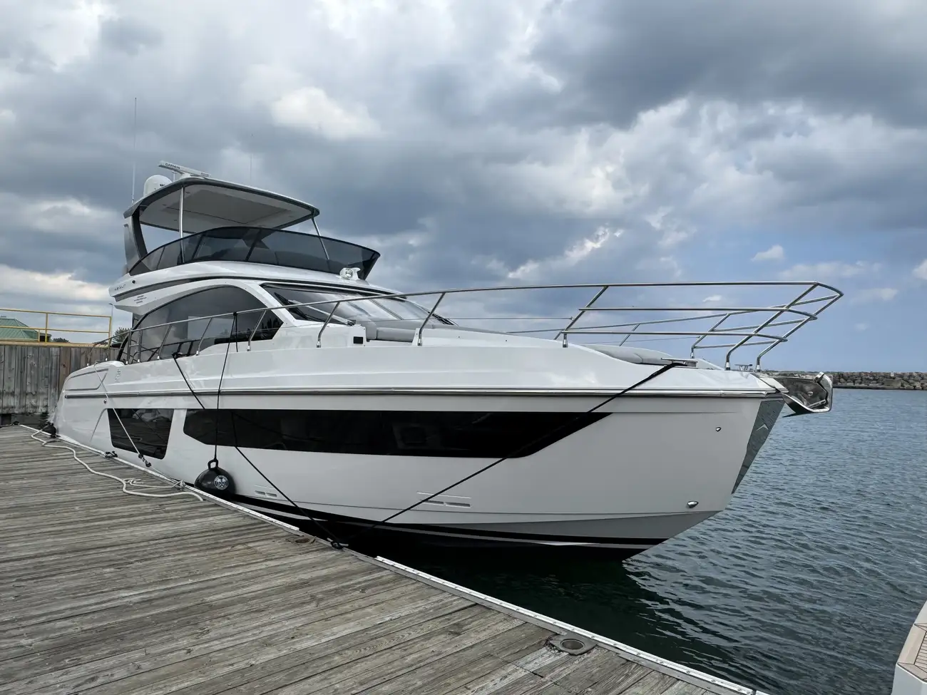 Azimut Fly 53