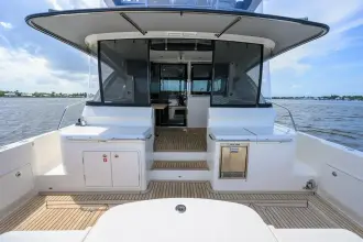 Thumbnail von Riviera Sports Motor Yacht 46