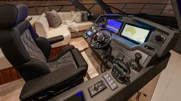 Thumbnail von Riviera 5400 Sport Yacht Platinum Edition