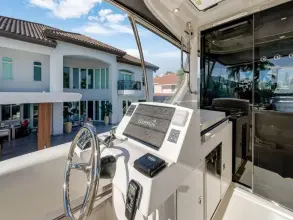 Thumbnail von Riviera 64 Sports Motor Yacht