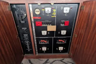 Thumbnail von Hatteras 43 Convertible