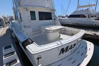 Thumbnail von Hatteras 43 Convertible