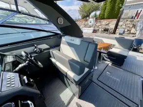 Thumbnail von Cruisers Yachts 34 GLS OB