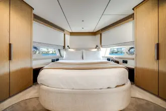 Thumbnail von Azimut 62