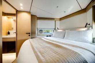 Thumbnail von Azimut 62