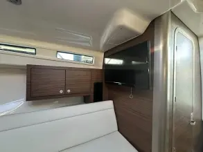 Thumbnail von Boston Whaler 325 Conquest