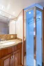 Thumbnail von Hatteras 80 Enclosed Bridge Skylounge Royal Reelin