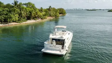 Thumbnail von Ferretti Yachts 55 Bond Voyage