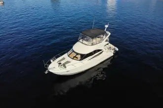 Thumbnail von Meridian 341 Sedan