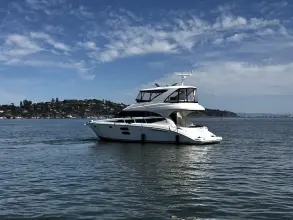 Thumbnail von Meridian 441 Sedan