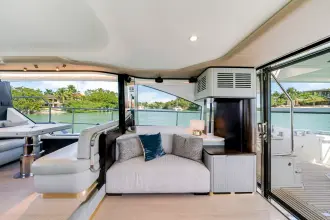 Thumbnail von Azimut 60 Fly