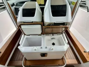 Thumbnail von Axopar 28 Cabin Macchina