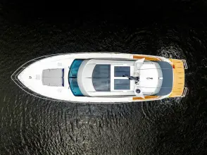 Thumbnail von Riviera 6000 Sport Yacht