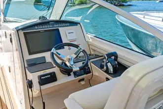 Thumbnail von Boston Whaler 320 Vantage