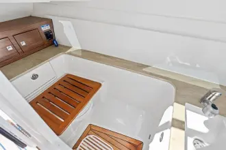 Thumbnail von Boston Whaler 320 Vantage
