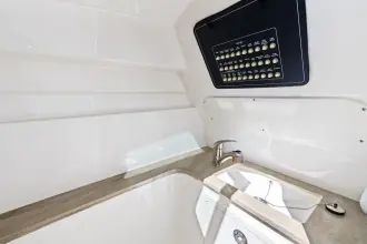 Thumbnail von Boston Whaler 320 Vantage