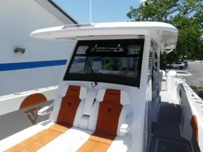 Thumbnail von Twin Vee Powercats 260