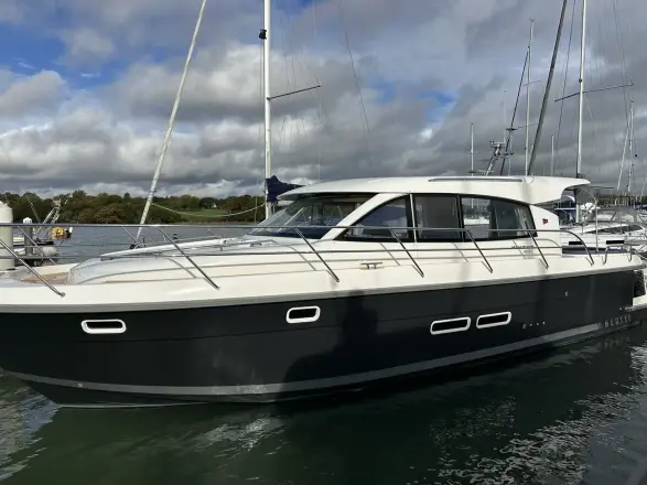 Nimbus 405 Coupe BERTIE