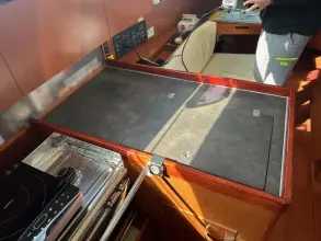 Thumbnail von Beneteau Oceanis 41.1 06-00682