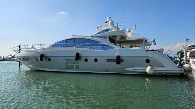 Azimut 62S