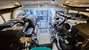 Thumbnail von Азимут 62S