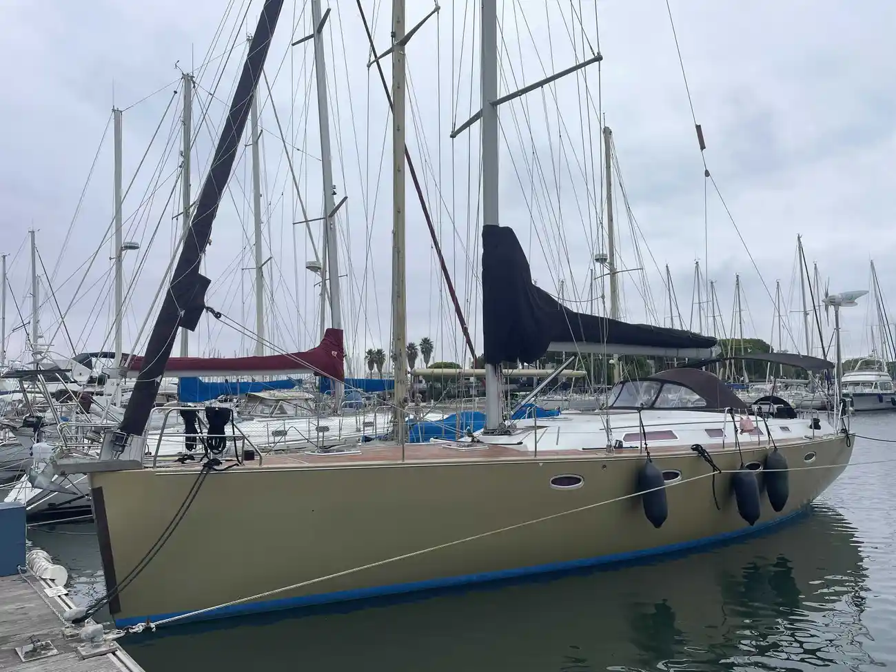 Hanse 461
