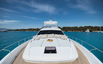 Thumbnail von Ferretti Yachts 830 ONYX