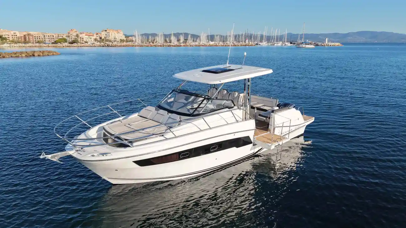 Jeanneau Cap Camarat 10.5 WA S2