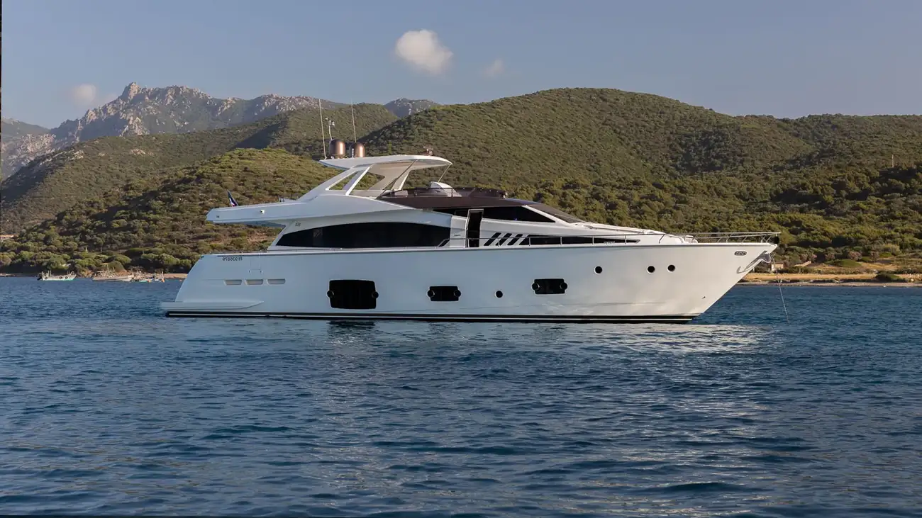 Ferretti Yachts 800 FERRETTI YACHTS 800