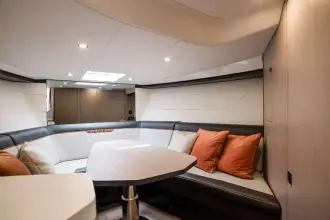 Thumbnail von Fairline F Line 33 New Cockpit Layout